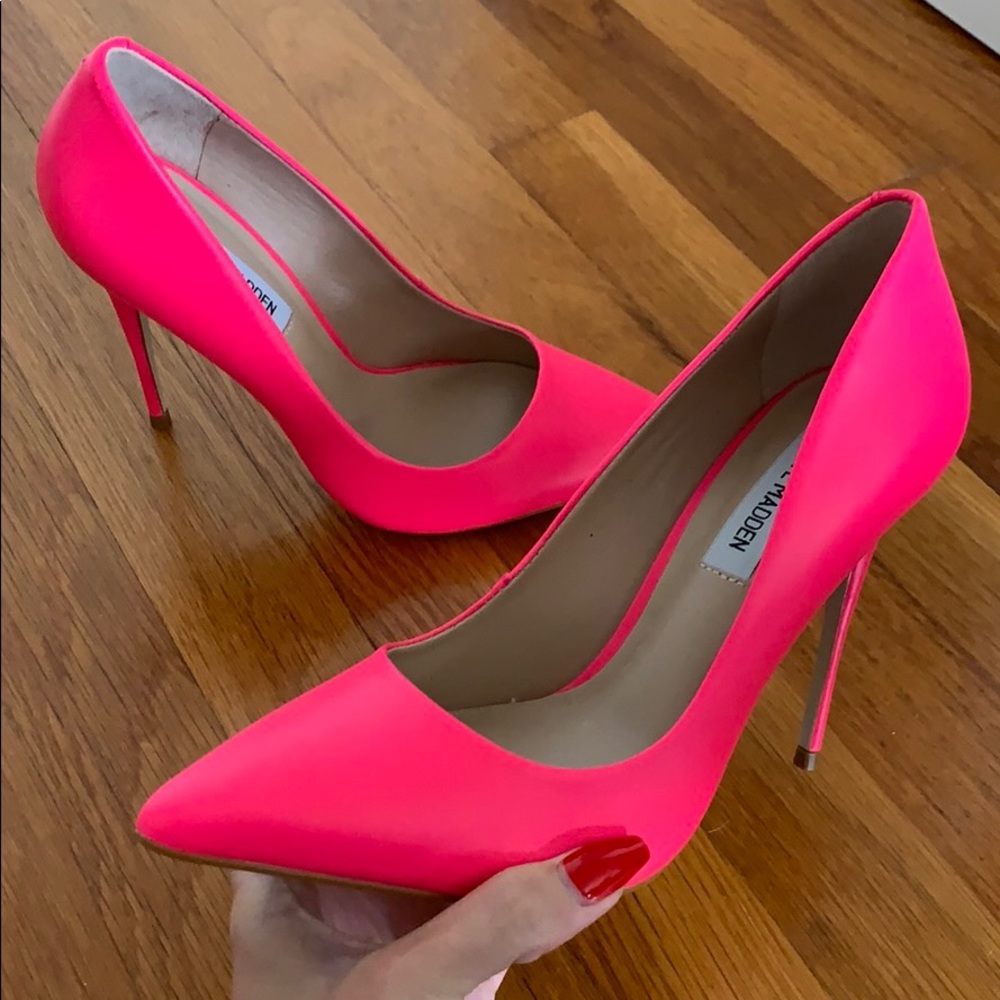 Steve Madden pumps